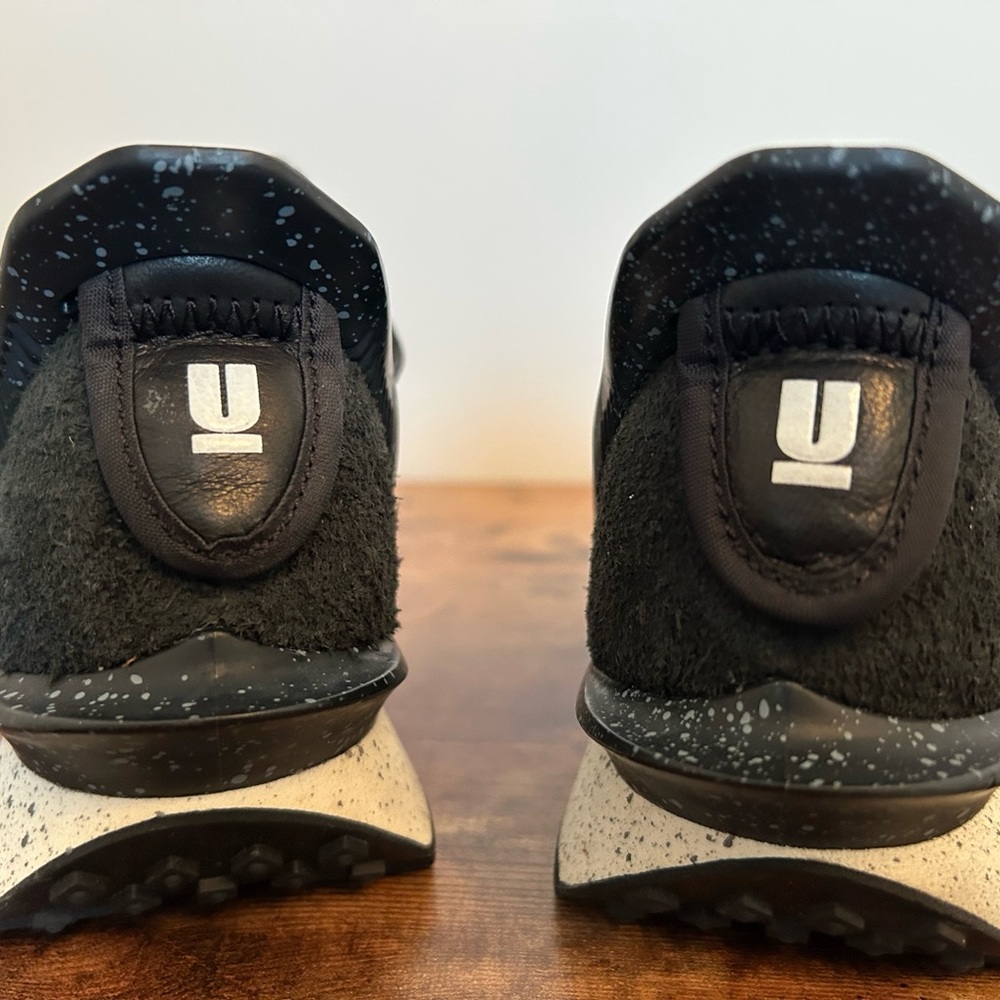 Nike Stylish Black and White  Speckled Sneakers